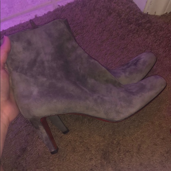 Red bottoms - Picture 1 of 6